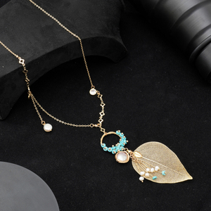 Collana Boho Estiva con Ciondolo a Cuore e Perle, Gioielli Estetici Fatti a Mano con Perline Colorate per Ragazze - Product Image 1