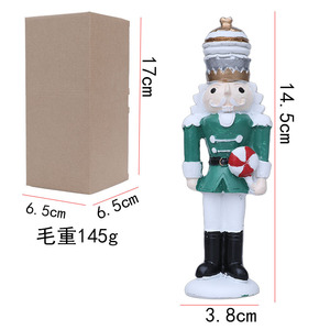 Nouvel ensemble de 4 <span class=keywords><strong>casse</strong></span>-noisettes de Noël durables en résine, idéal pour <span class=keywords><strong>les</strong></span> fêtes, <span class=keywords><strong>les</strong></span> centres commerciaux <span class=keywords><strong>et</strong></span> <span class=keywords><strong>les</strong></span> expositions - Product Image 4