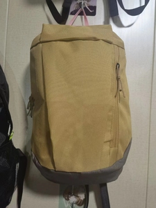 Sac à dos de randonnée 10L à fermeture éclair tendance pour unisexe - Sac à dos ultraléger pour les voyages, le camping et l'école (khaki) - Product Image 5