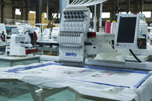 Macchina da Ricamo Computerizzata <span class=keywords><strong>Brother</strong></span> a 12/15 Aghi a Testa Singola con Logo Personalizzato, 1200 Giri/Min ad Alta Velocità per Cappellini, T-Shirt e Hotel - Product Image 2