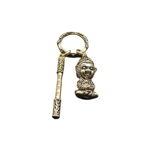 Llavero Colgante de Latón con Forma 3D del Rey Mono Sun Wukong y Bastón Dorado, Hecho a Mano, Accesorio para Coche o Bolso - Product Image 1