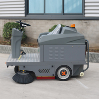 Balayeuse électrique à conduite autonome avec réservoir d'eau - Contrôle de la poussière pour les chantiers de construction