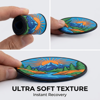 Écussons personnalisés écologiques en PVC/caoutchouc, logos floraux 3D en relief, étiquettes en silicone imperméables multi-adhésives pour vêtements