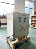Transformateur triphasé sec 10 kVA avec régulation de tension personnalisée pour équipements industriels et médicaux