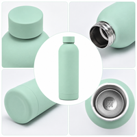 Bouteille d'hydratation sportive 750 ml en gros avec bouchon interchangeable, boucle de transport portable, gourde métallique pour le cyclisme, le fitness et la randonnée