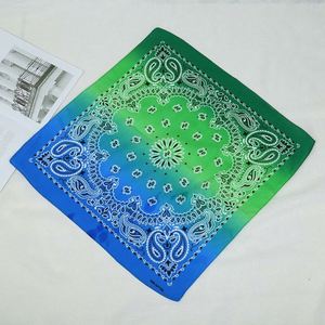 Bandana personnalisée exclusive, fabriquée avec un motif personnalisé, solution d'approvisionnement mondial, fabricant fiable - Product Image 2