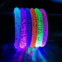 Festival populaire chaud LED lumière fête Bracelet nuit clignotant jouets décoration événement fournitures