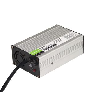 240W 24V/36V/48V/60V/<span class=keywords><strong>72V</strong></span> MCU LiFePO4/リチウムイオンバッテリー充電器 (電動自転車・バイク用) - Product Image 2