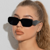 Twooo 9128 Lunettes de soleil carrées tendance pour femmes, style mode 2022