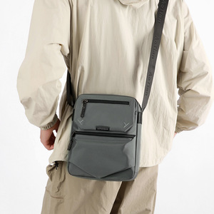 Sac bandoulière unisexe tendance en nylon personnalisé avec logo, imperméable, multi-couches, pour loisirs et étudiants - Product Image 5