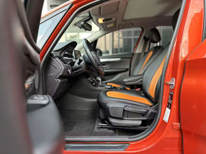 2016 BMW Série 2 Active <span class=keywords><strong>Tourer</strong></span> <span class=keywords><strong>218i</strong></span> Premium d'occasion 136HP volant à gauche foncé d'occasion - Product Image 5