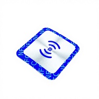 Étiquette autocollante RFID NFC programmable mini anti-métal étanche 13,56 MHz pour l'arrière des téléphones portables et le contrôle d'accès