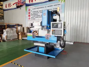 밀링 cnc 머신 XH7126/XK7126 소형 cnc 밀링 머신 3 축