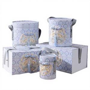 Caja de Regalo para Damas de Honor, Portátil, Acabado Mate, Papel Gris, Redonda/Cuadrada, Modelo Cloud Splendid Language - Product Image 1