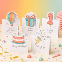 Ensemble de cartes de vœux personnalisées en forme d'arche, illustration de ballons en aquarelle, tons pastel doux pour les célébrations d'anniversaire des enfants et des adultes