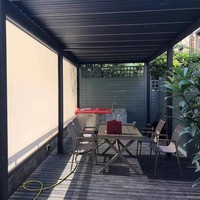 Pergola de toit à persiennes automatique avec pare-soleil à rouleaux Gazebo de jardin personnalisé