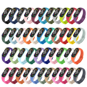 Bracelet respirant en caoutchouc de Silicone de vente chaude pour Xiaomi 8/7/6/5 sangle élastique de sport de remplacement - Product Image 1