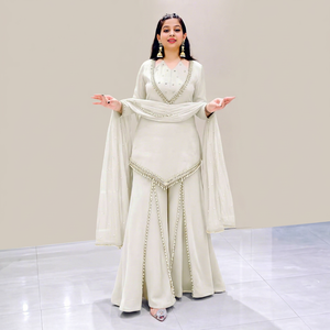 Ensemble de costume Kurta Palazzo brodé crème avec dupatta - Product Image 1