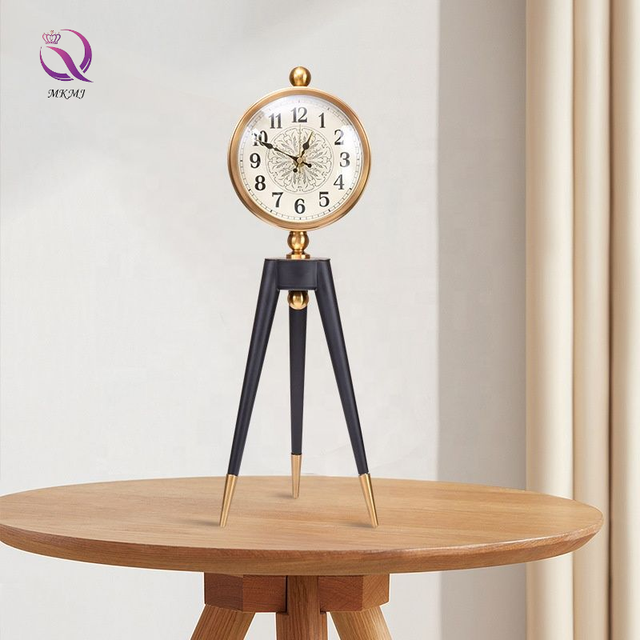 MKMJ American Style Retro Table Clock Creative Vintage Tripod Design Table Clock for Home Decor Living Room Decoration