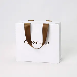 Wholesale price luxury black white personalized paper shopping bag custom gift bags with logo