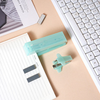 Ensemble d'accessoires de fournitures de bureau vertes avec ensemble d'agrafeuse Distributeur de ruban adhésif Onglets Décapsuleur
