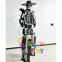 Guangzhou Plaisir Nouveau Led Robot Costume Adulte Parti Robot Led Costumes Échasse Robot avec Chapeau Dressing