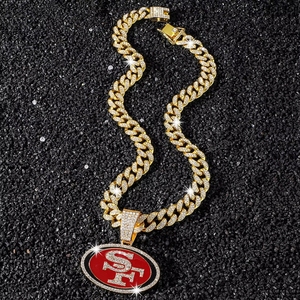 Joyería <span class=keywords><strong>Chucky</strong></span> de Diseño Personalizado, Nuevo Estilo Deportivo Urbano Unisex, Colgante con Letra SF y Logotipo, Aleación de Zinc - Product Image 4
