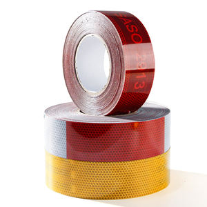 Ruban adhésif réfléchissant rouge et blanc multi-usages sans résidu pour la marquage des passages pour piétons - Product Image 2