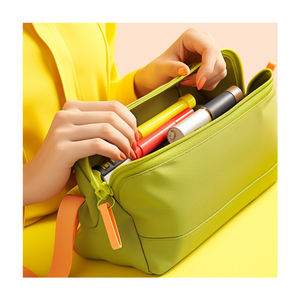 Bolsa de Cosméticos de Lujo con Impresión Personalizada, Bolsa de Maquillaje Portátil de Cuero, Bolsa de Aseo para Viajes - Product Image 3