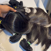 Lots de Cheveux Naturels Bruts 100% Non Transformés – Meilleure Qualité – Cheveux Bouclés Cambodgiens et Birmans
