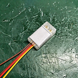 Module sonore Servonaut SM3/SM7 pour camions RC 1:14, remorque benne/tracteur, module sonore Servonaut SM3 W392 - Product Image 1