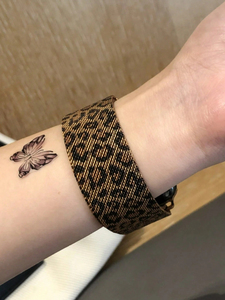 Correa de reloj inteligente Upro con estampado de leopardo para mujer, cierre magnético para Apple Watch Series 11/10/9/8/SE/3/7/6/5/4/3/2/1/Ultra/3/2/1 - Product Image 6