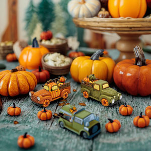 फसल उत्सव अवकाश सजावटी राल कद्दू कार गहने - Product Image 3