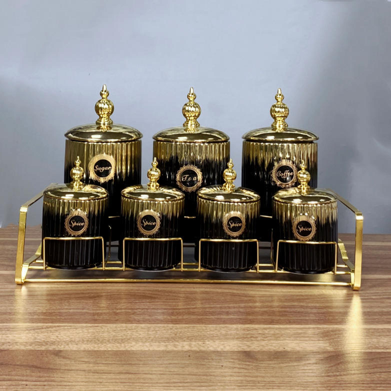 สีดำไล่ระดับ