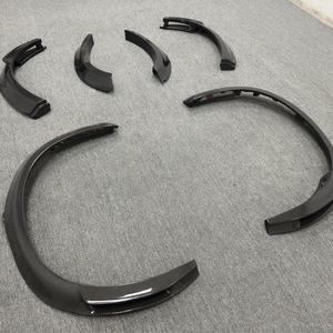 JINGYUE Élargisseurs d'ailes en fibre de carbone OEM améliorés pour <span class=keywords><strong>Ferrari</strong></span> <span class=keywords><strong>Purosangue</strong></span> <span class=keywords><strong>SUV</strong></span> <span class=keywords><strong>2022</strong></span>- à fixer avec des vis - Product Image 3