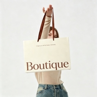 Sacs cadeaux de luxe en papier d'art sérigraphié et gaufré, avec poignées personnalisées, recyclables, pour emballage de sous-vêtements, vente en gros