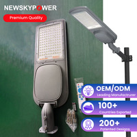 Lampadaires solaires LED tout-en-un en aluminium haute luminosité 200W avec batterie au lithium, étanches IP65, 7500K, pour extérieur