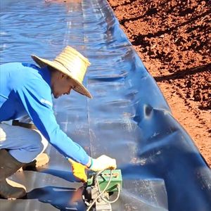 Agrarische Irrigatiedam, Waterreservoir, Visvijver, Geomembraan Pondliner 0.2-2.5Mm Lange Levensduur Meer dan 30 Jaar - Product Image 1