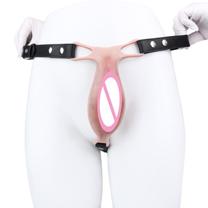 Dual-Sided Lesbian Sex Grinder for Clit Stimulation Realistic labia <b>Vibrating</b> Pads with Adjustable Strap Ultra-discreet sex toys - Product Image 3
