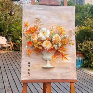 Vase mural en céramique rond blanc style rustique pour décoration florale d'événements et de célébrations - Product Image 3