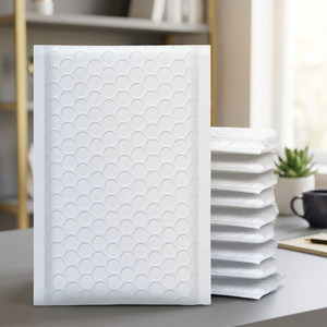 Enveloppes à bulles rembourrées en film perlé blanc, enveloppes à bulles auto-adhésives à faible coût, enveloppes à bulles imperméables, sacs d'expédition personnalisés avec logo pour petits articles - Product Image 4