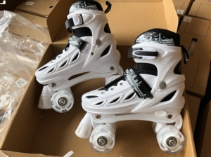 Chaussures à roulettes pour enfants <span class=keywords><strong>moins</strong></span> chères Vente directe d'usine Patins à roues alignées à double rangée - Product Image 6