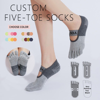 Chaussettes de yoga et de Pilates en coton doux de haute qualité personnalisées avec sangle, antidérapantes à cinq doigts pour le sport