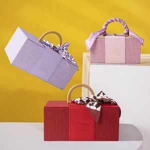 Rectángulo personalizado lujoso tejido Pu cuero joyero dama de honor regalo Pacling caja con cinta de tela con asa - Product Image 1