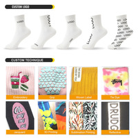 Chaussettes en coton doux personnalisées, chaussettes de sport pour hommes avec logo brodé personnalisé