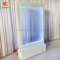 En gros, Panneau de bienvenue LED effet cascade pour événements de mariage, pour la décoration de l'entrée de la cérémonie