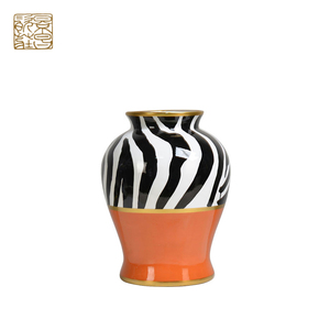 <span class=keywords><strong>Vase</strong></span> à fleurs en céramique blanche en porcelaine vintage bon marché en gros Art déco Luxe Ange - Product Image 4