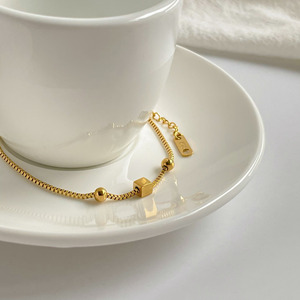 Pulsera de Mujer Bowei, Diseño Estilo Ins, Chapada en Hierro, con Cuentas Cuadradas y Redondas, para Novia o Hermana, Empaquetada Individualmente - Product Image 4