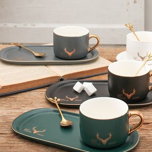 Set Regalo di Tazze da Caffè e Tè in Ceramica Porcellana con Smalto Opaco Minimalista di Lusso da 200ml con Piattino Lungo - Product Image 1