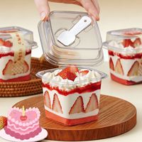 Transparente quadratische Bäckereiboxen, Lebensmittelbehälter, To-Go-Becher, Löffel-Set für Mousse-Kuchen, Tiramisu, Erdbeer-Cupcake-Präsentation